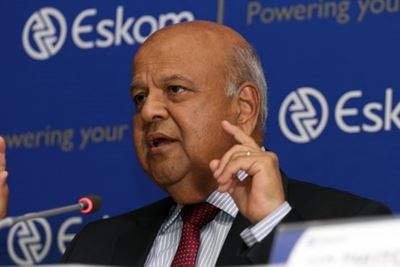 Gordhan meeting Eskom executives over power crisis