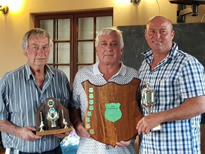 George-posduifklub bekroon kampioene