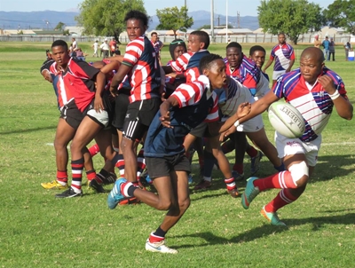 Oudtshoorn rugbyspannelewer gemengde uitslae