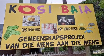 'n Liefdadigheidswinkel loop onder vandale deur