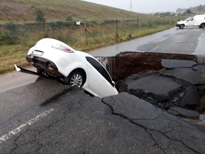 Chaos as flooding overwhelms parts of Gauteng