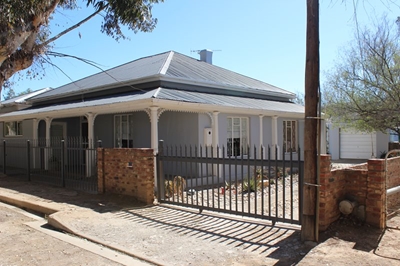 Rawson Oudtshoorn shines brightly