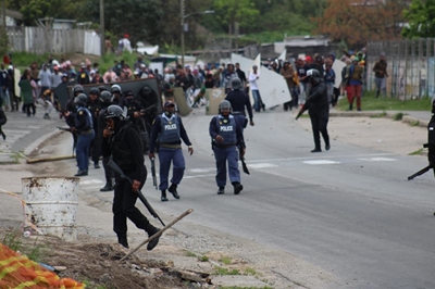 Chaos erupts in Hornlee