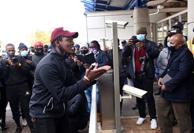 Soweto residents ask Eskom to switch on their lights