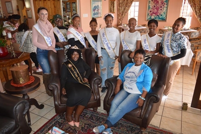 Young ladies on track to shape public opinion