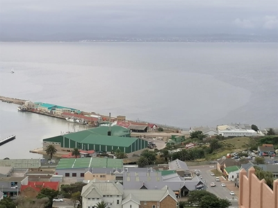 Oil slick caused by 'sieve breaking'
