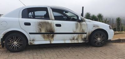Beloning van R10 000 na voertuie brand 