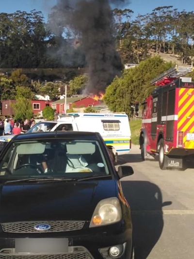 One dead in Hornlee fire