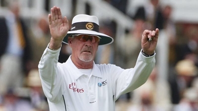 Ex-umpire Koertzen dies in car crash