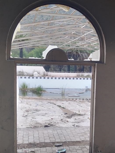 Old swimming pool: splash or smash?
