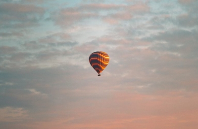 8 lovely spots in SA to go hot air ballooning for Valentine’s Day