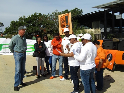 Le Grand geteiken vir 9 000 'grand'