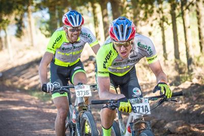 SA hopes on Beukes and Buys