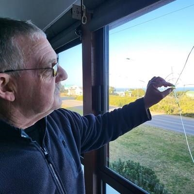 Albasterskieters op waarskuwing vrygelaat