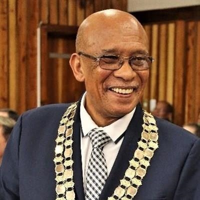 Mayor urges community against violence