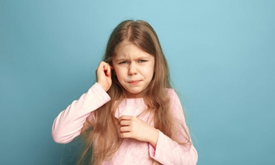 Earache in children: Common causes and treatments