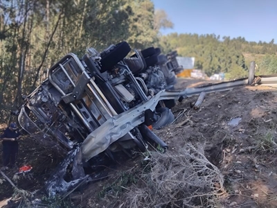 Section of Knysna N2 remains closed after accident