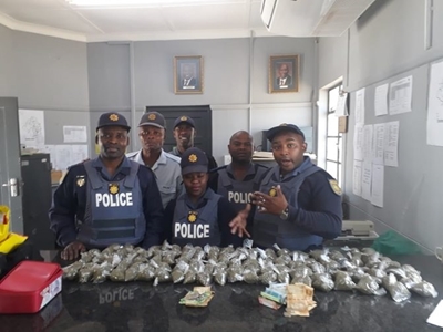 Pearston woman found with 117 packages of dagga
