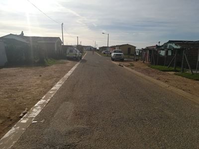 Businessman shot in armed robbery