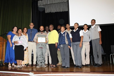 Vaardigheidskool se groentetuin wen R15 000