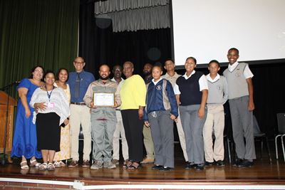 Vaardigheidskool se groentetuin wen R15 000