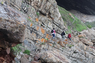 Hikers reminded of dangers of hiking as tourist falls at Robberg Nature Reserve