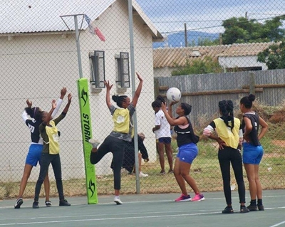 Outlaws wen netbalvakansietoernooi