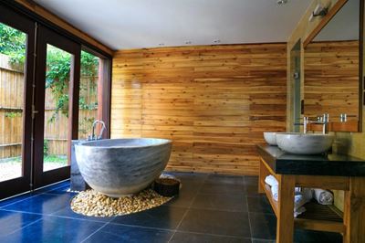 Choosing the right bathtub