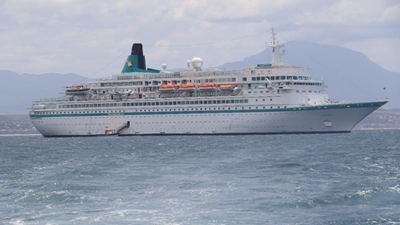Cruise liners on their way