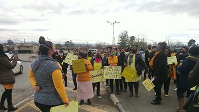 Voorskoolsentrums betoog vir oorlewing