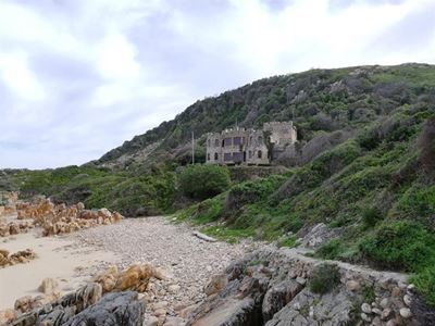 Plett, Knysna top global love capital