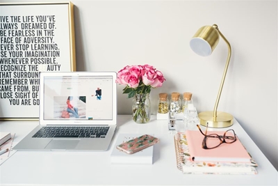 Trendy home office colour