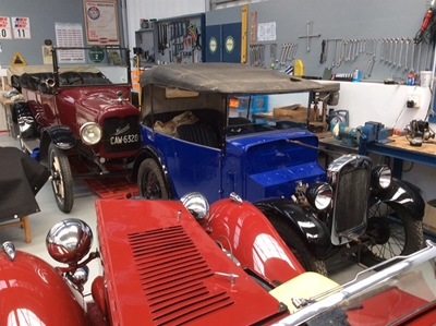Viertal Britse motors op Oumotorskou