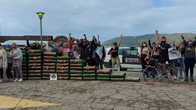 Motion for Ladles and Oakhill make 5 000 sandwiches