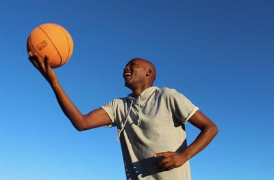 Success for Shenon, despite struggles