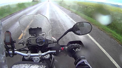 Handle the wet on 2 wheels