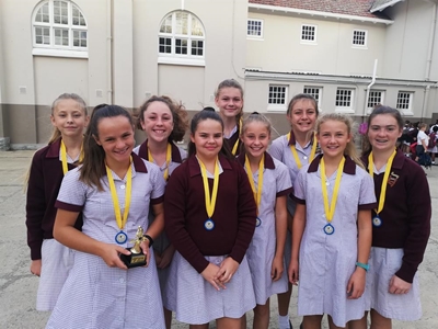 Laer Volkskool presteer in hokkie