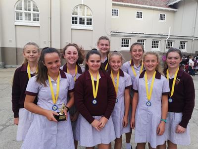 Laer Volkskool presteer in hokkie