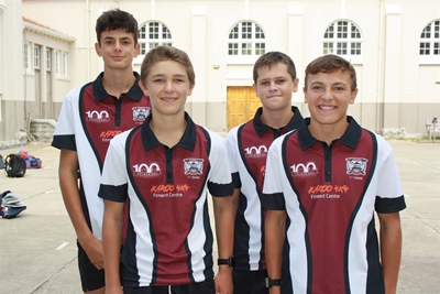 Volkskool gee Jeffreysbaai tennisles