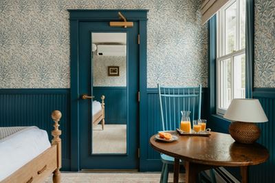 How to fake natural light in dark rooms