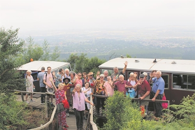 Outeniqua Powervan vier 25 jaar op die spoor
