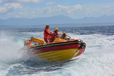 Local Plett heroes save two lives
