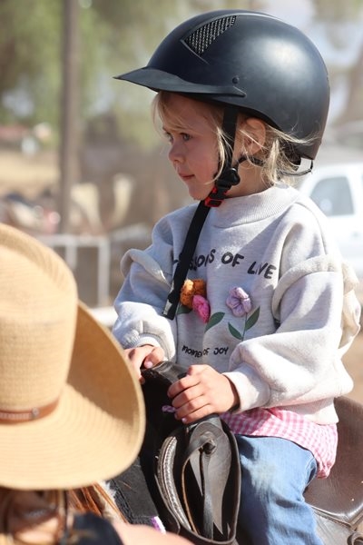 Hofmeyr se eerste Western Mounted Games groot sukses