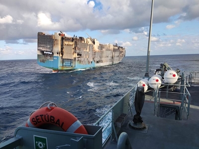 Luxury cars sleeping with the fishes after shipwreck
