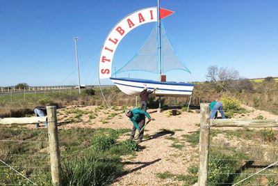 Stilbaai-bootjie opgetooi