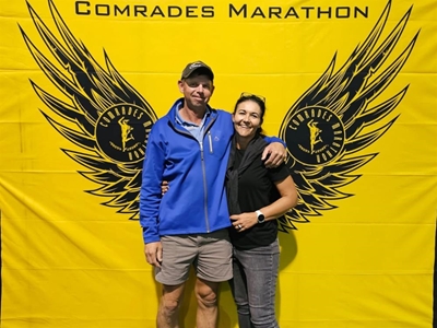 Elise draf die Comrades kaf