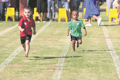 Kleuters hou atletiek