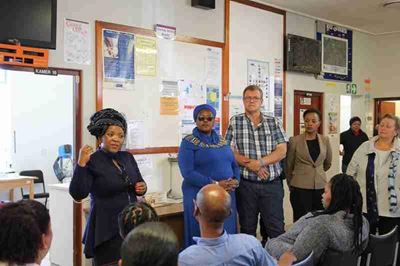 18 helped at clinic during fires