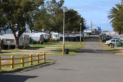 Lente ope-markdag vir kampeer en buitelewe entoesiaste