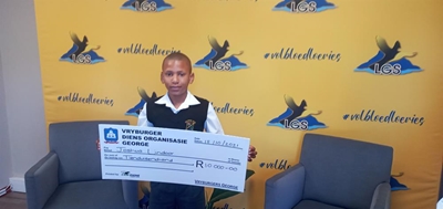 Joshua (10) slaan R10 000 los